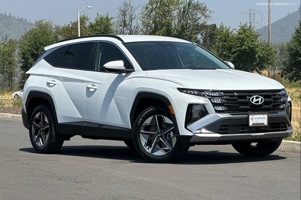New 2026 White Hyundai SEL AWD image 1