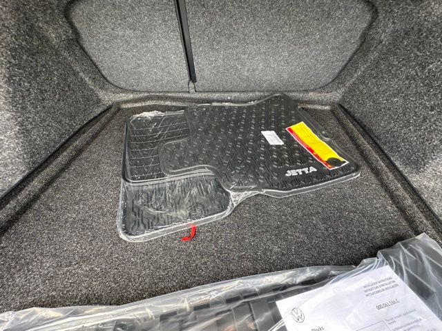 New 2026 Pure White Volkswagen 1.5T Sport image 17
