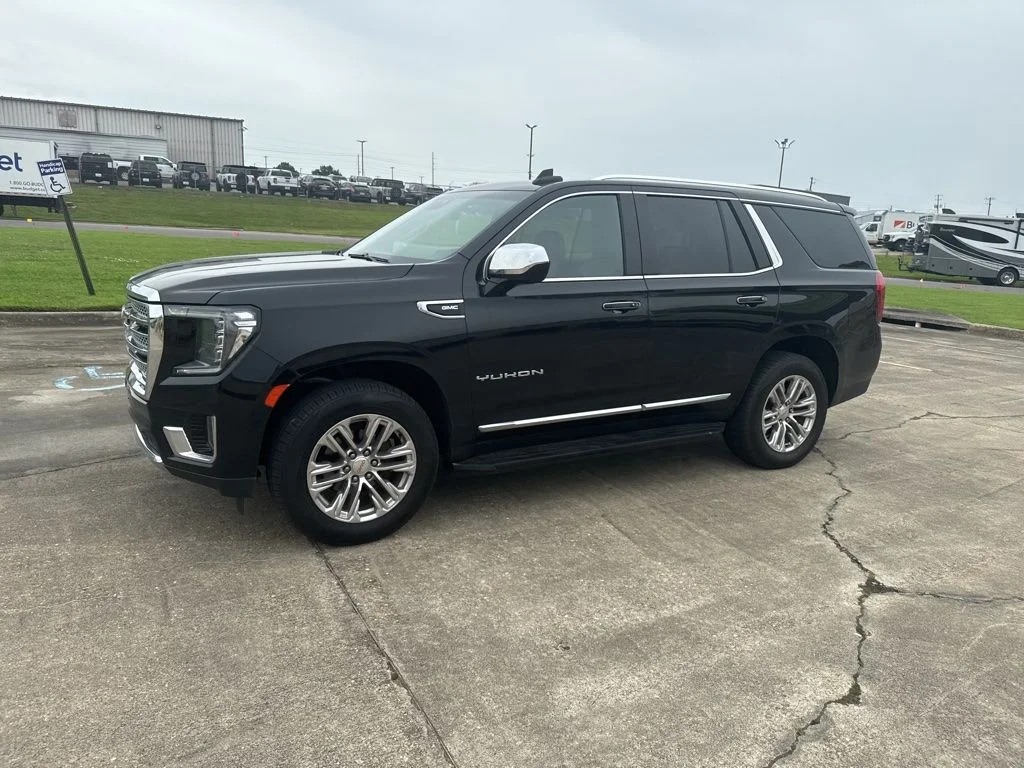 Used 2023 Onyx Black GMC SLT image 8