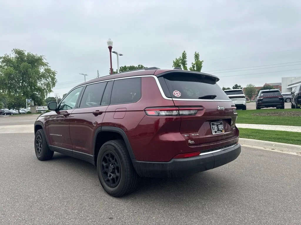 Used 2023 Red Jeep Limited image 5