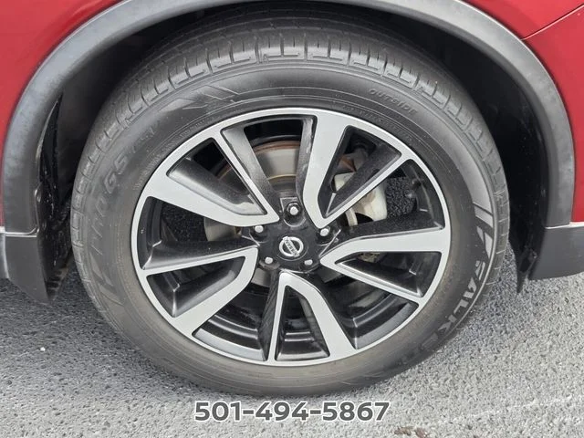 Used 2020 Red Nissan SL image 18