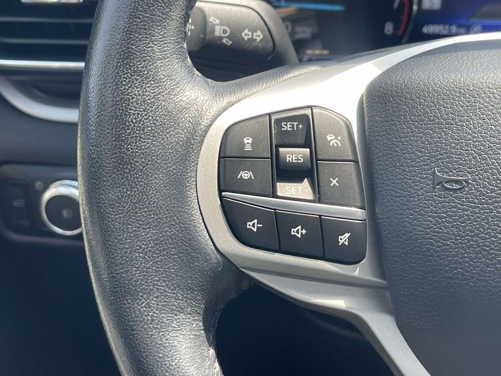 Used 2021 White Ford XLT image 23