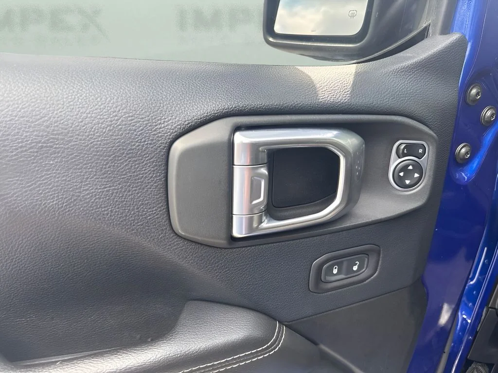Used 2018 Blue Jeep Unlimited Sahara image 21