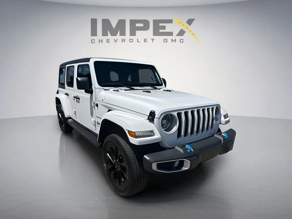 Used 2023 White Jeep Sahara image 5