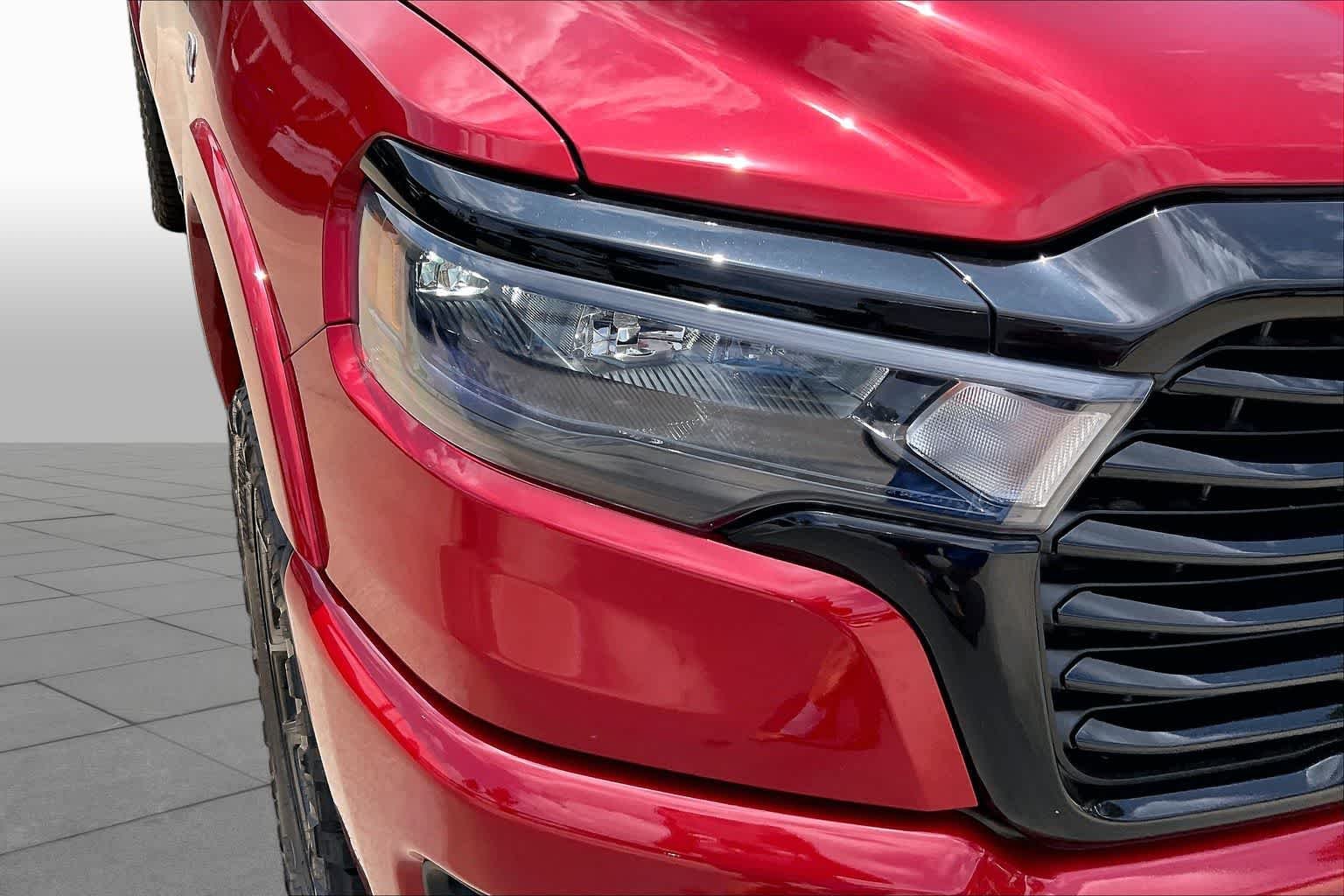 New 2026 Molten Red Pearl-Coat Exterior Paint RAM Laramie image 13
