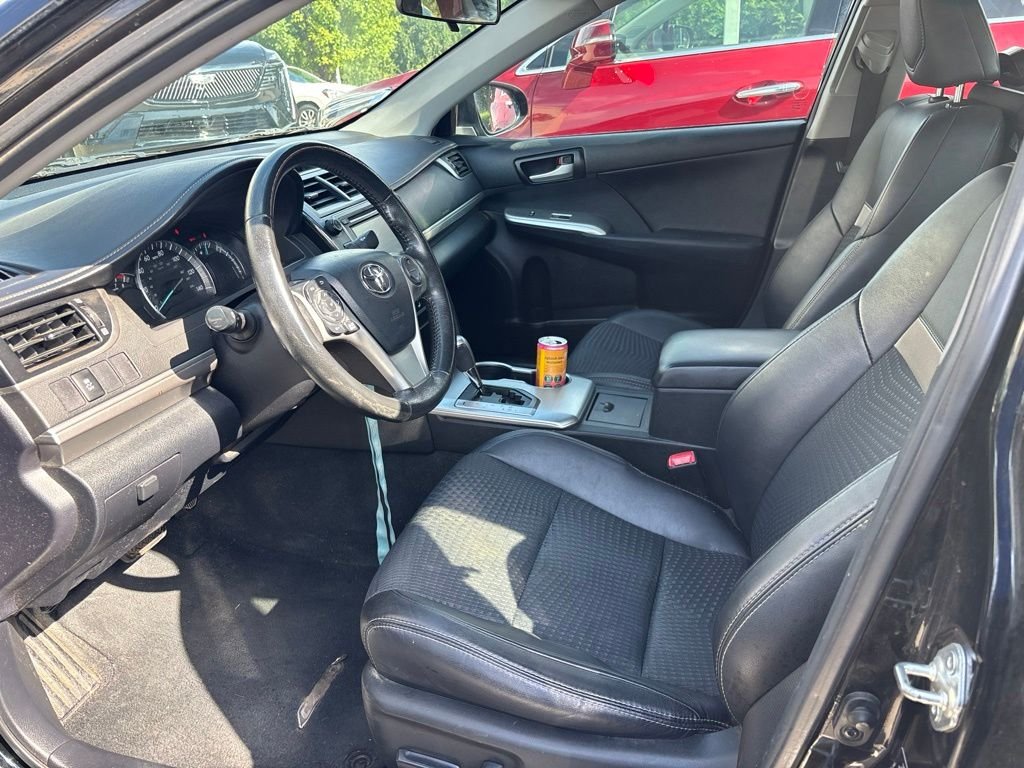 Used 2013 Black Toyota SE image 7