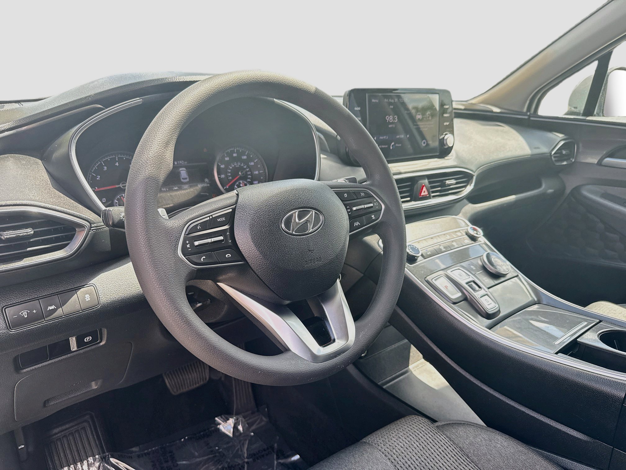 Used 2021 Shimmering Silver Hyundai SE image 7