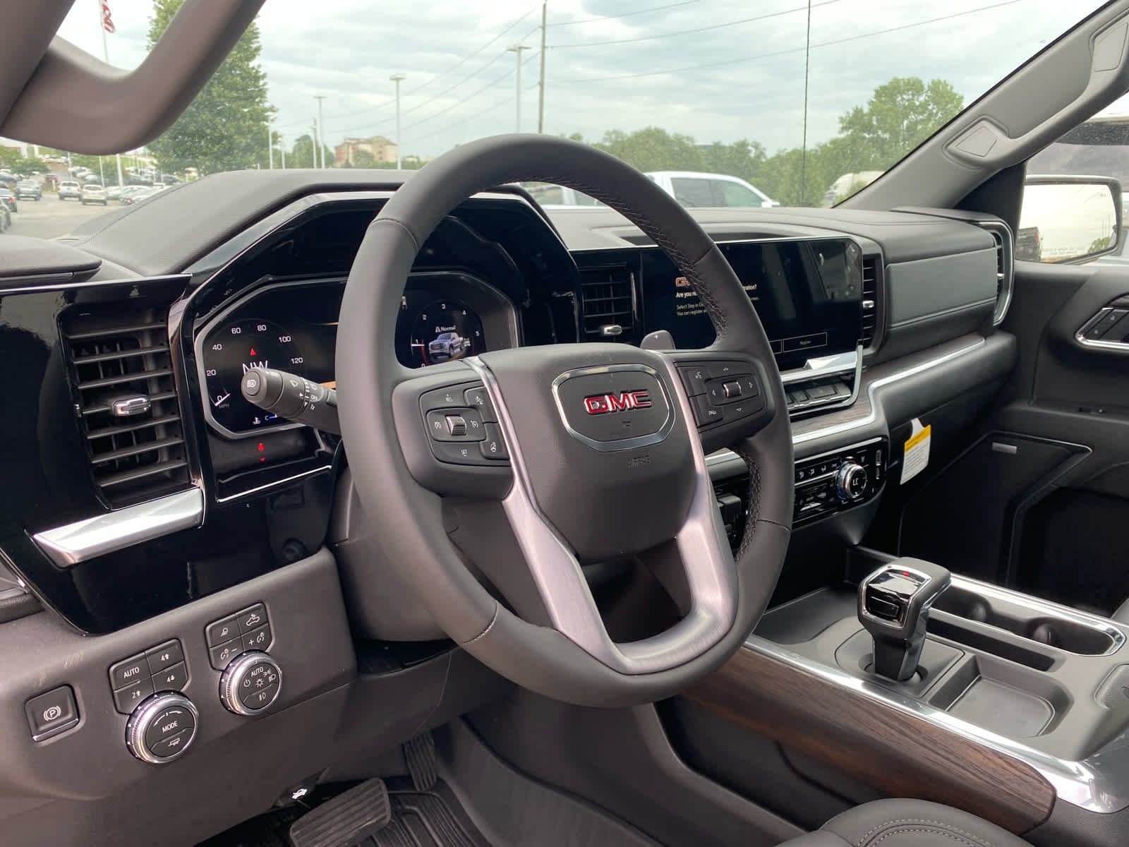 2026 GMC Sierra 1500 SLT - Photo 10