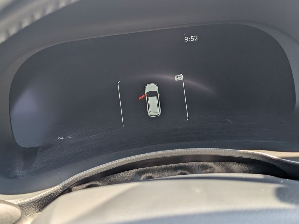Used 2023  Toyota Limited image 16