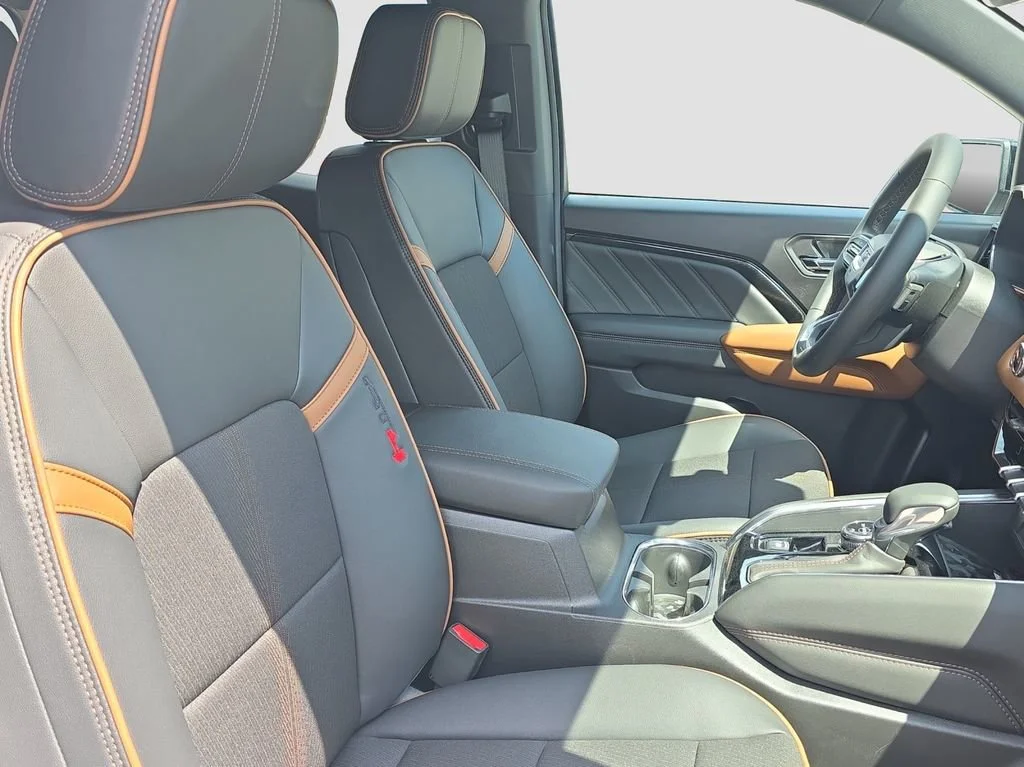 2026 GMC Canyon AT4 - Photo 19