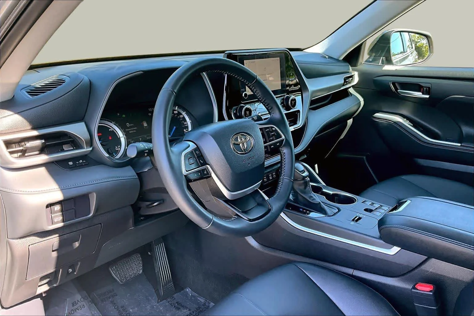 Certified Used 2026 Heavy Metal Toyota Hybrid XLE image 18