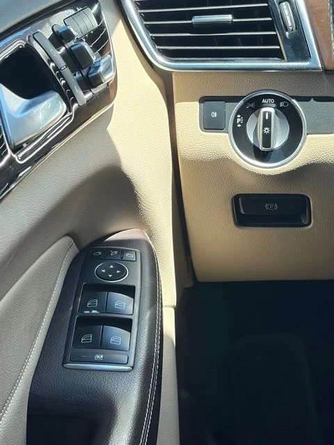 Used 2017  Mercedes-Benz GLE 350 image 24
