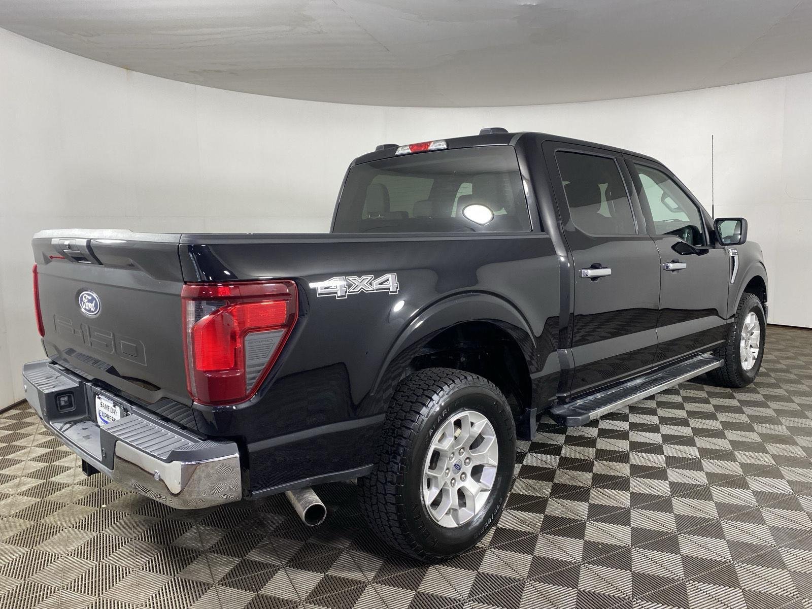 Used 2025 Agate Black Ford XLT image 7