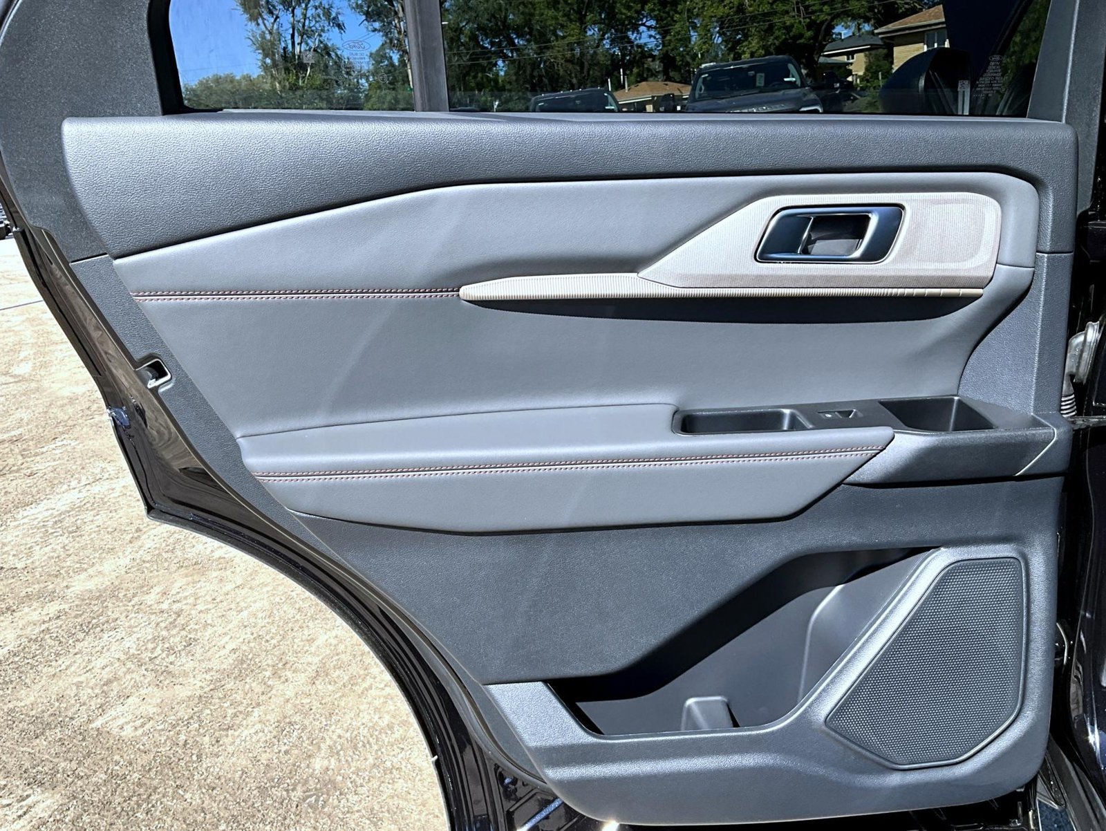 New 2027 Agate Black Metallic Ford Active image 25
