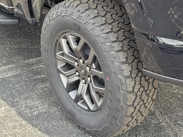 New 2026 Agate Black Metallic Ford Tremor® image 7