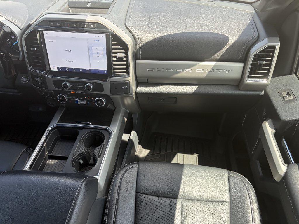 Used 2022 White Ford Lariat image 17
