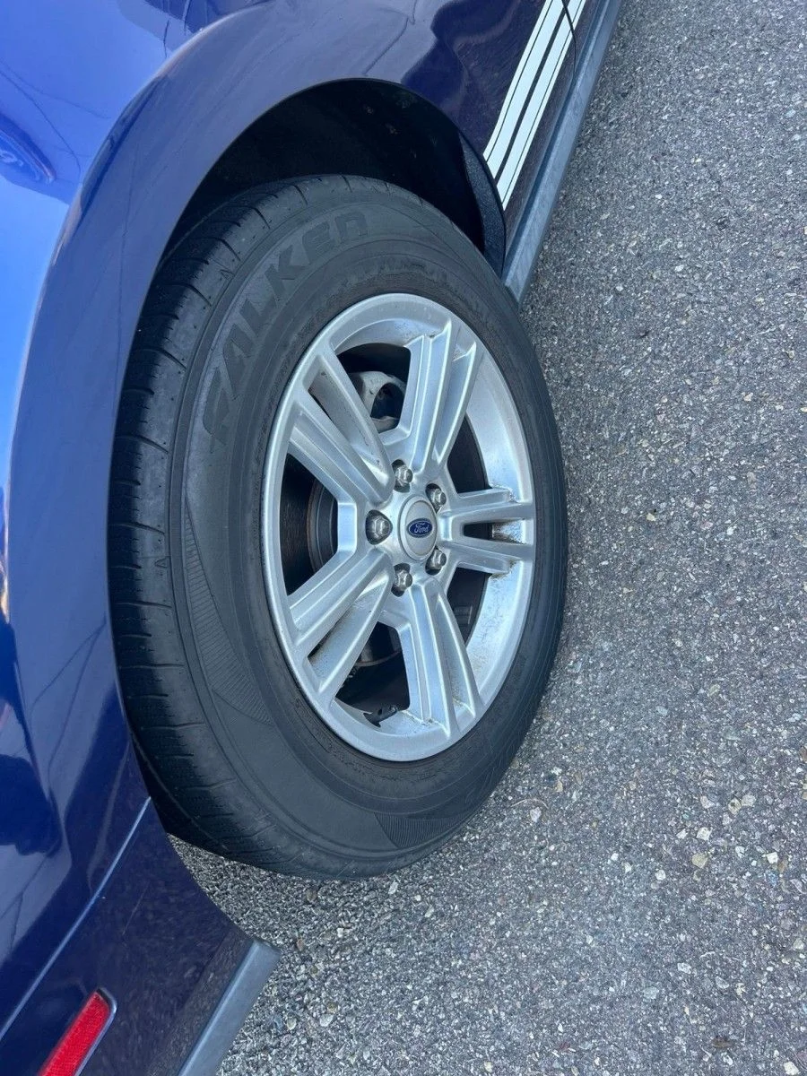 Used 2012 Kona Blue Metallic Ford V6 image 13