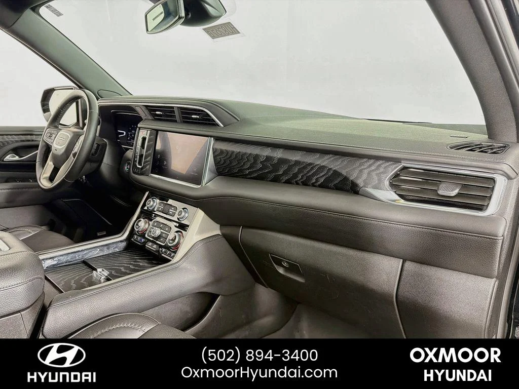 Used 2023 Onyx Black GMC Denali image 32