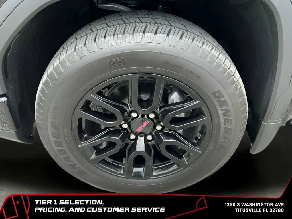 Used 2025 Onyx Black GMC Elevation image 45