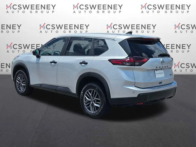 Used 2024 Silver Nissan S image 3