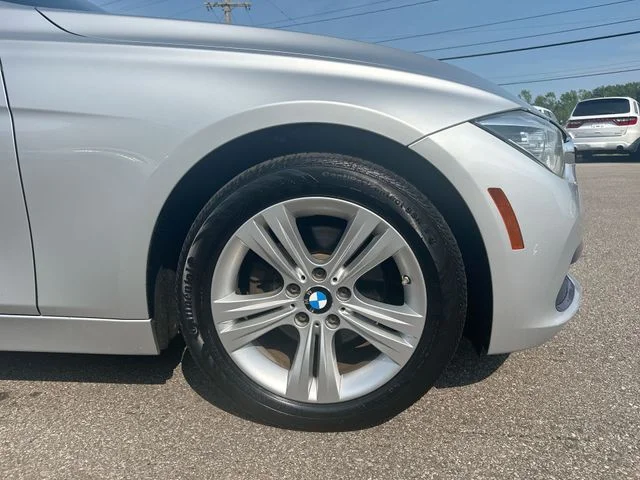 Used 2016 Silver BMW 328i xDrive image 12