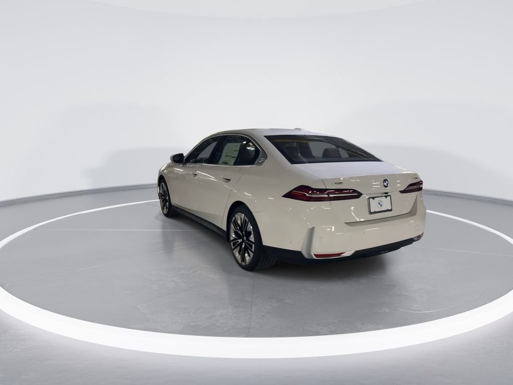 2026 BMW 5 Series 530i - Photo 6