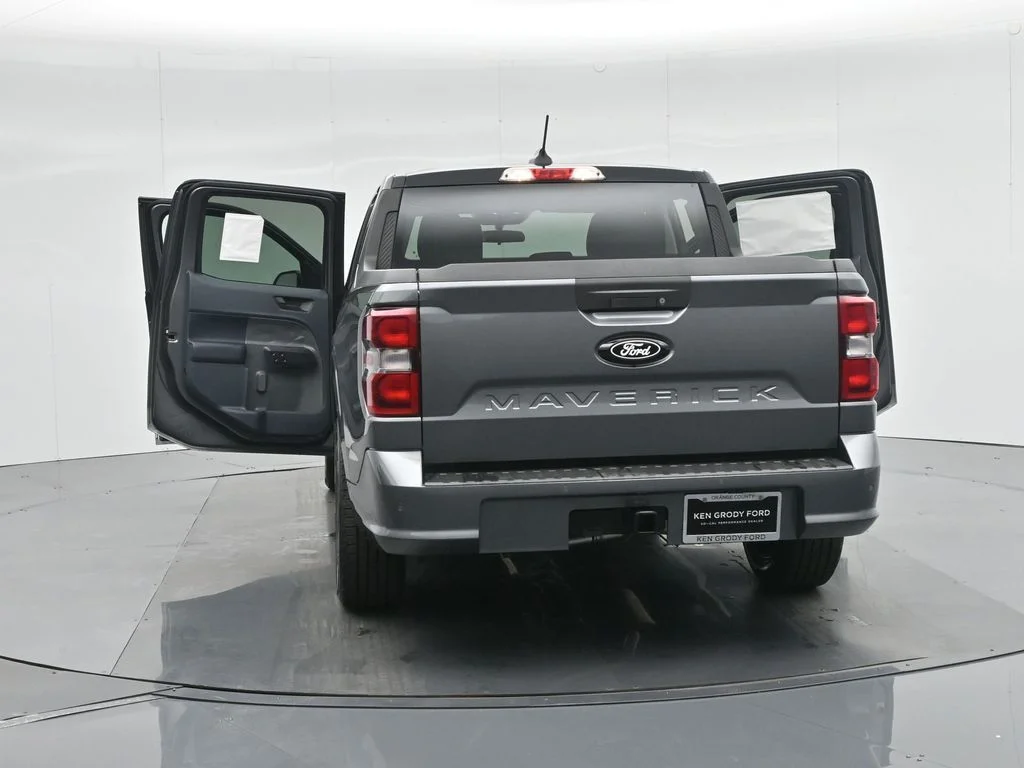 New 2025 Carbonized Gray Metallic Ford Lobo Standard image 32