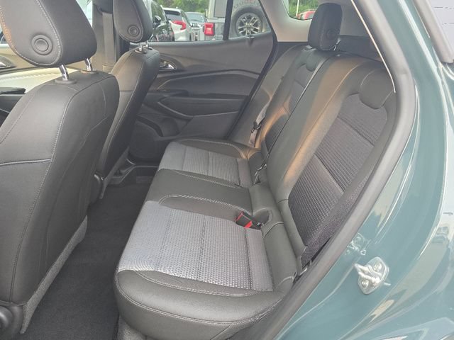 Used 2025 Cypress Gray Chevrolet LT image 28