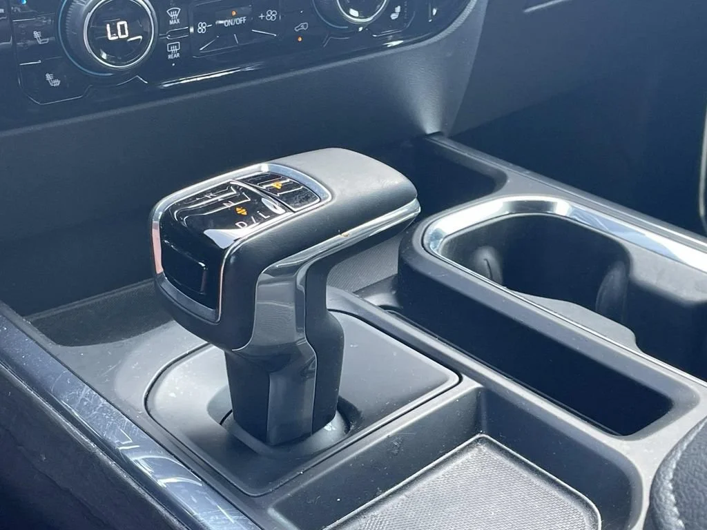 2024 Chevrolet Silverado 1500 LTZ - Photo 22