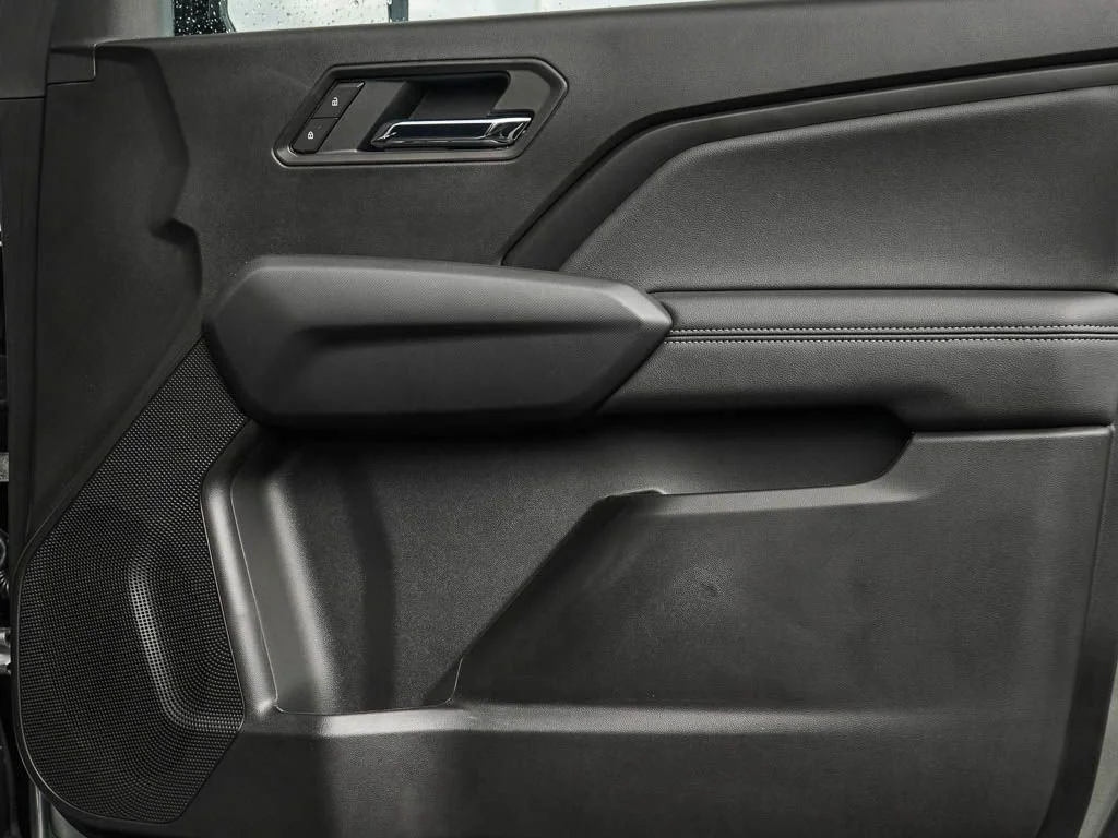 New 2026 Sterling Metallic GMC Elevation image 8