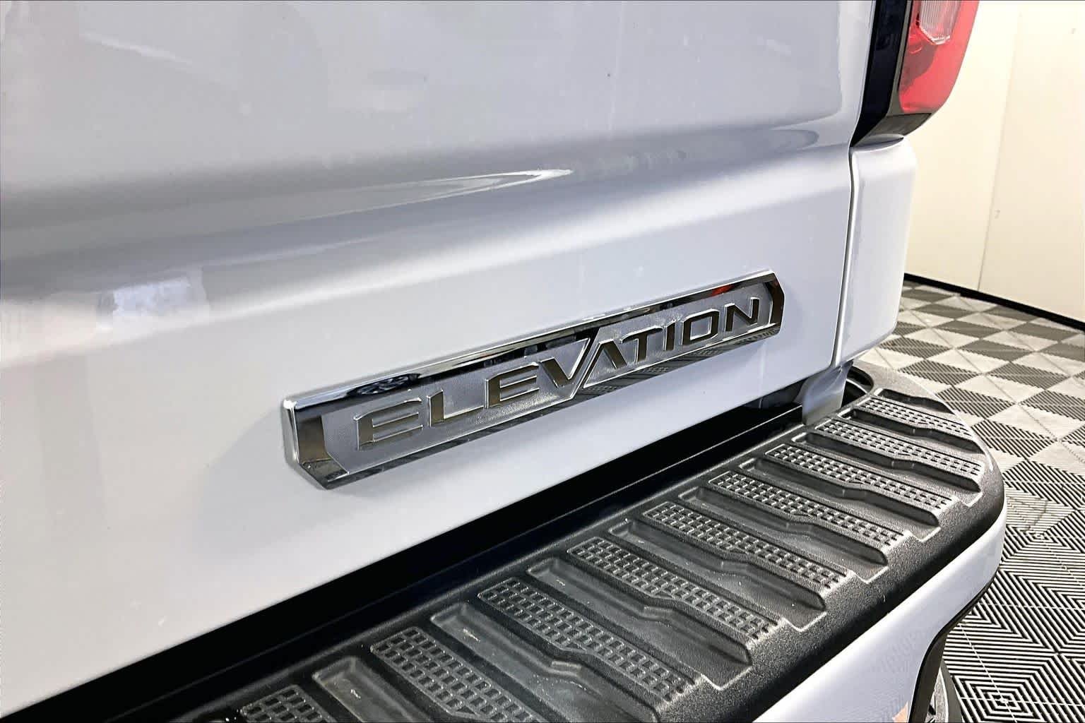 Used 2023 Summit White GMC Elevation image 11