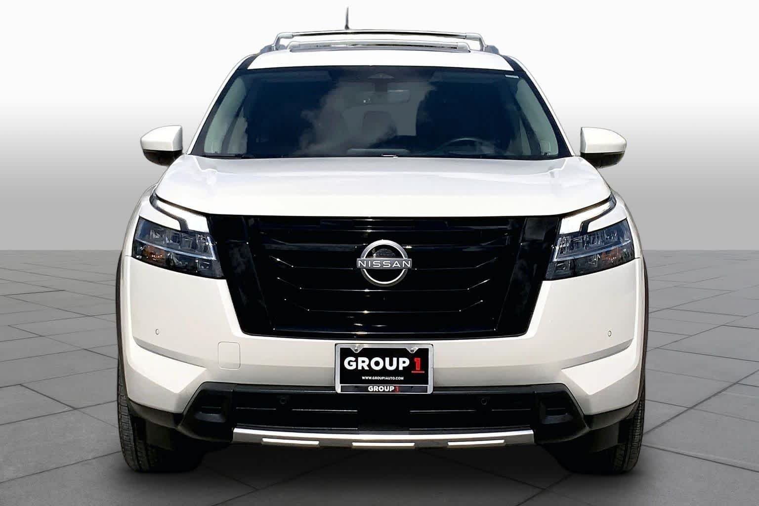 Pre-Owned 2024 Nissan Pathfinder Platinum