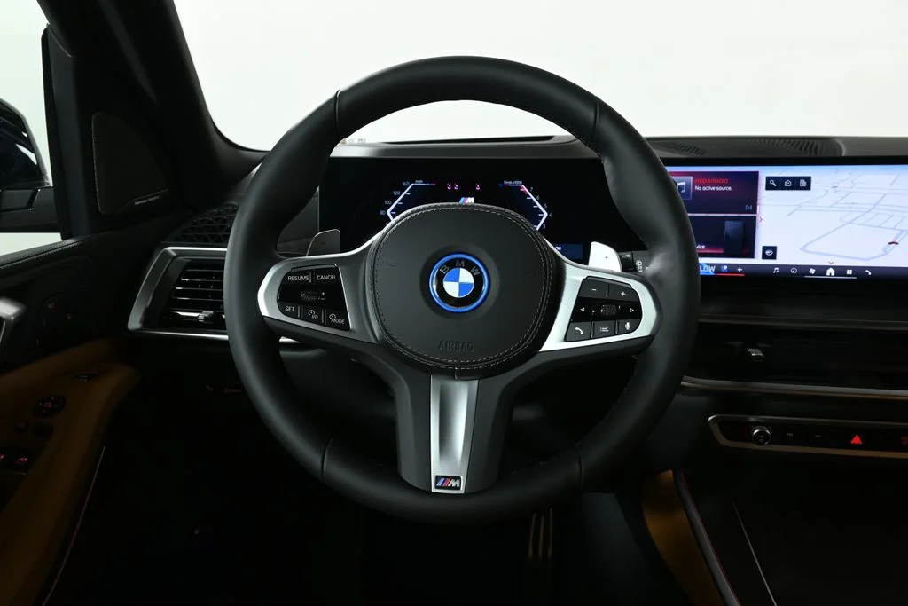 Used 2026 Black BMW xDrive50e image 18