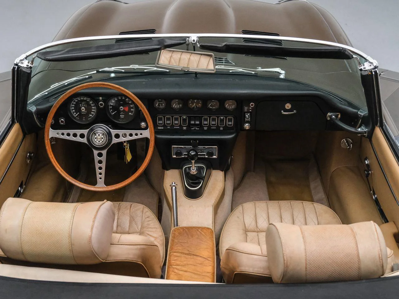 Used 1971  Jaguar Series II image 30
