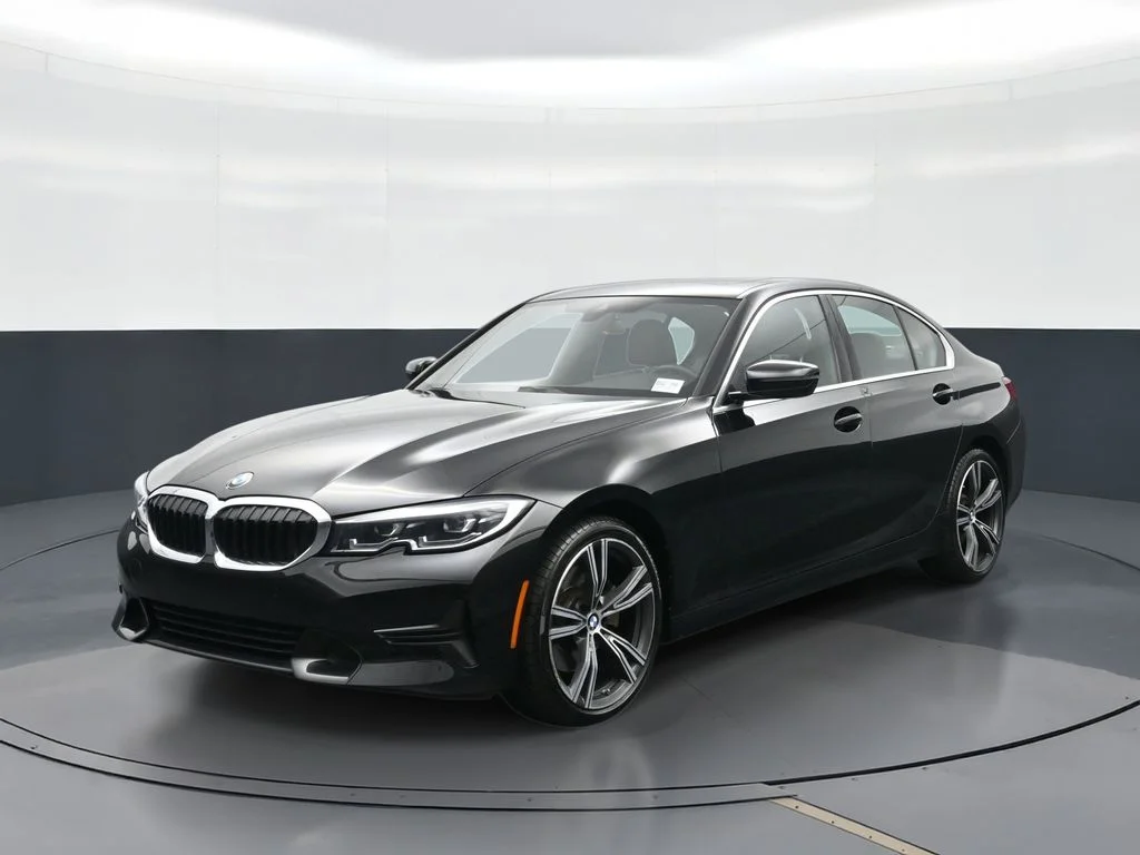 2022 BMW 3 Series 330i Sedan's photo