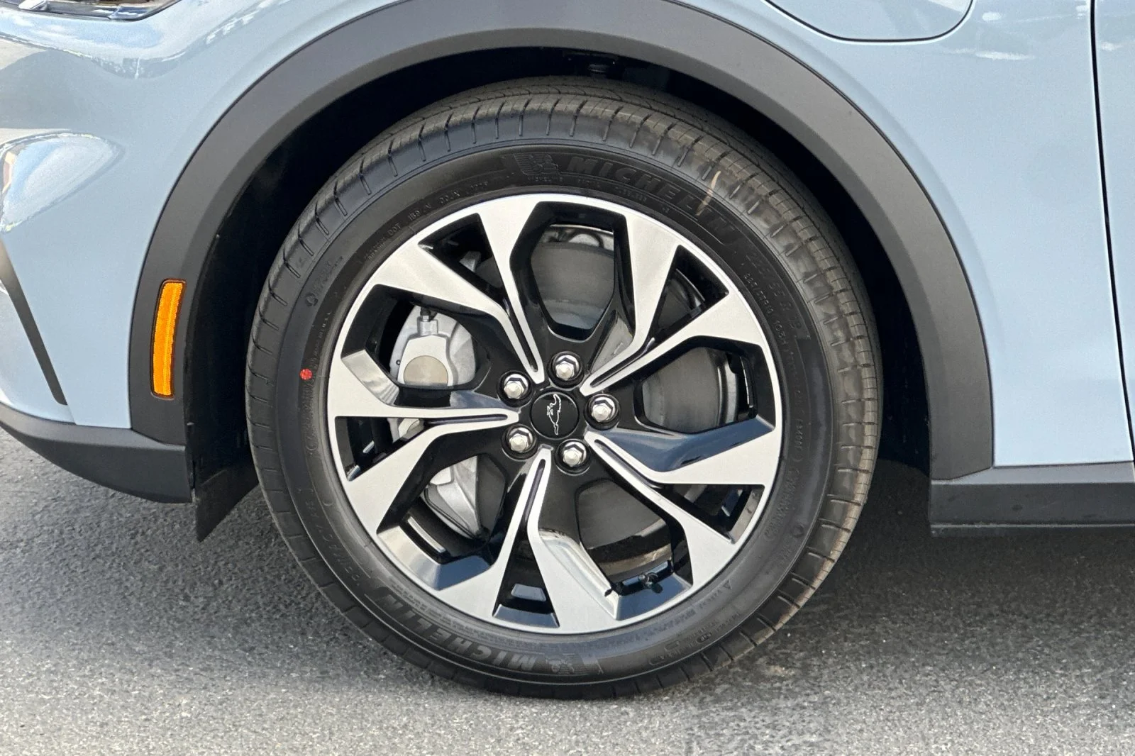 New 2026 Gray Ford Select image 25