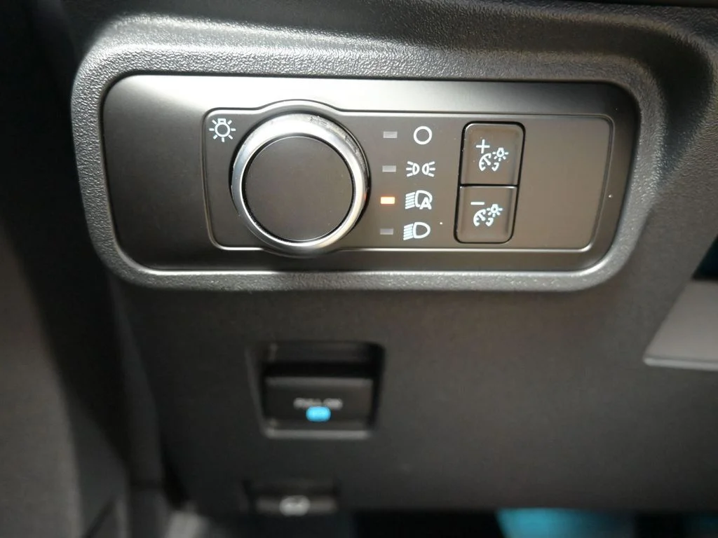 New 2026 Carbonized Gray Metallic Ford Big Bend® image 18