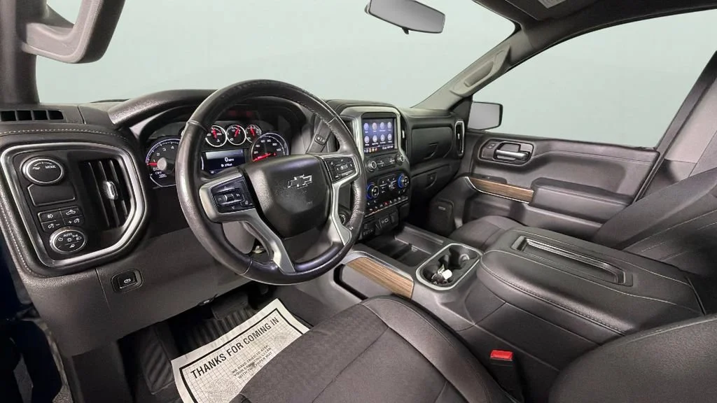 Used 2020 NORTHSKY BLUE METALLIC Chevrolet RST image 18