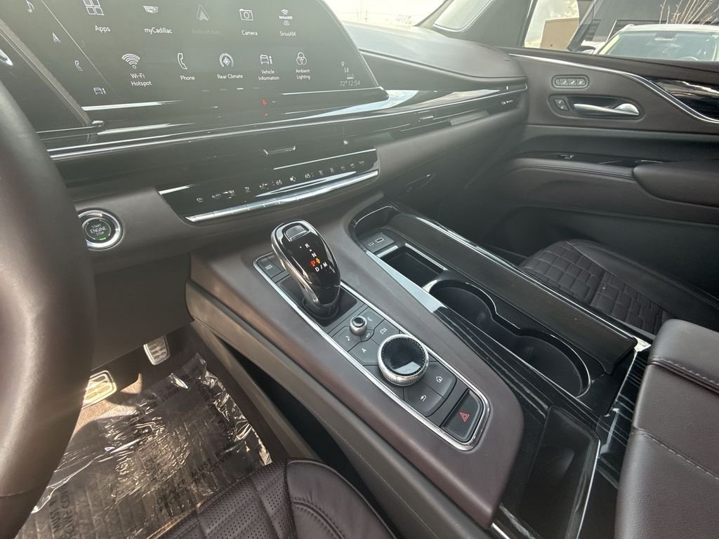 Used 2023 White Cadillac V-Series image 19