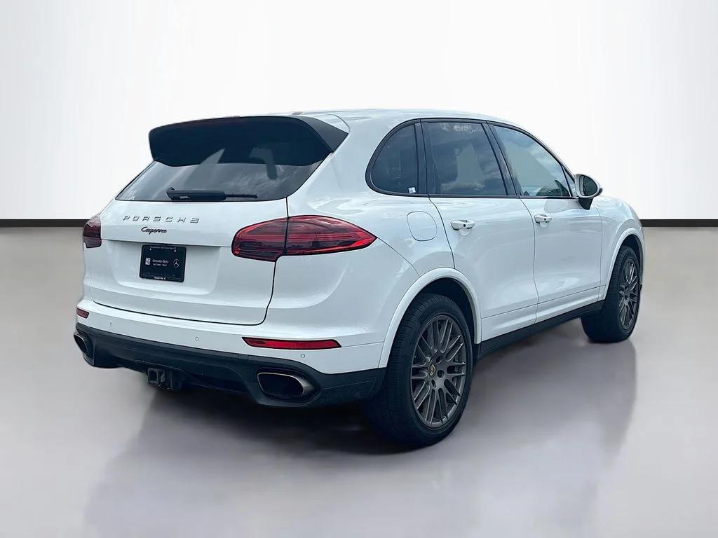 Used 2017 White Porsche Base image 3
