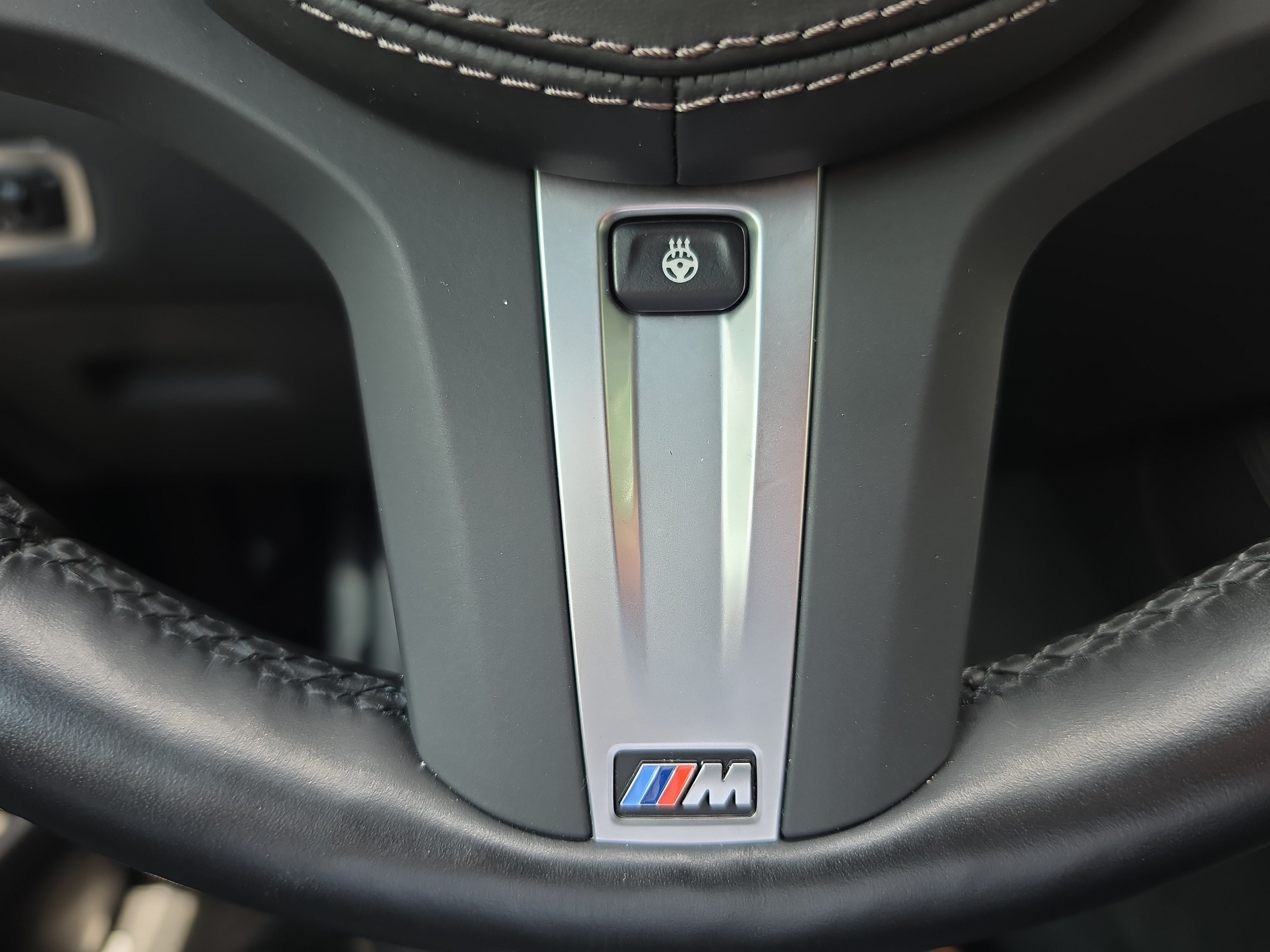 Used 2023 Carbon Black Metallic BMW xDrive40i image 33