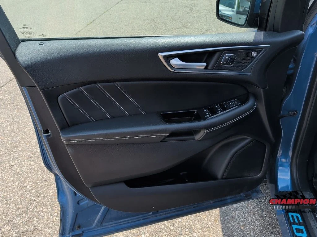 Used 2019  Ford ST image 14