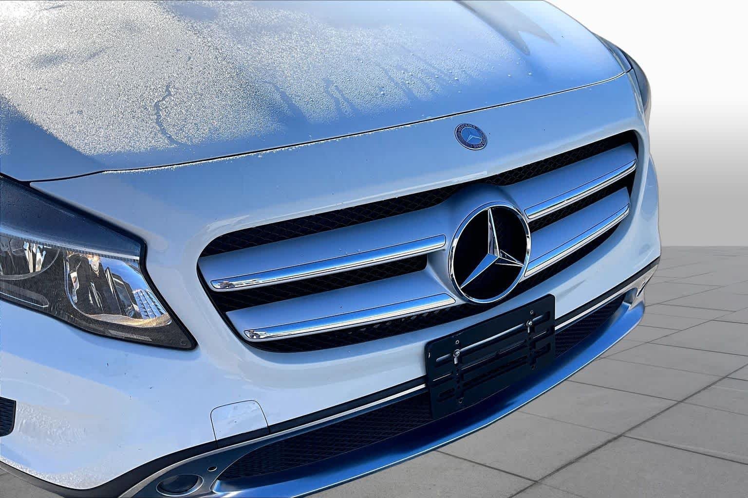Used 2017 Cirrus White Mercedes-Benz GLA 250 image 30