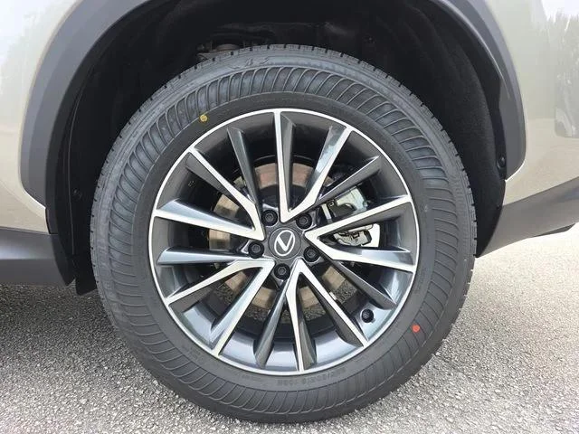 New 2026 Atomic Silver Lexus PREMIUM image 22