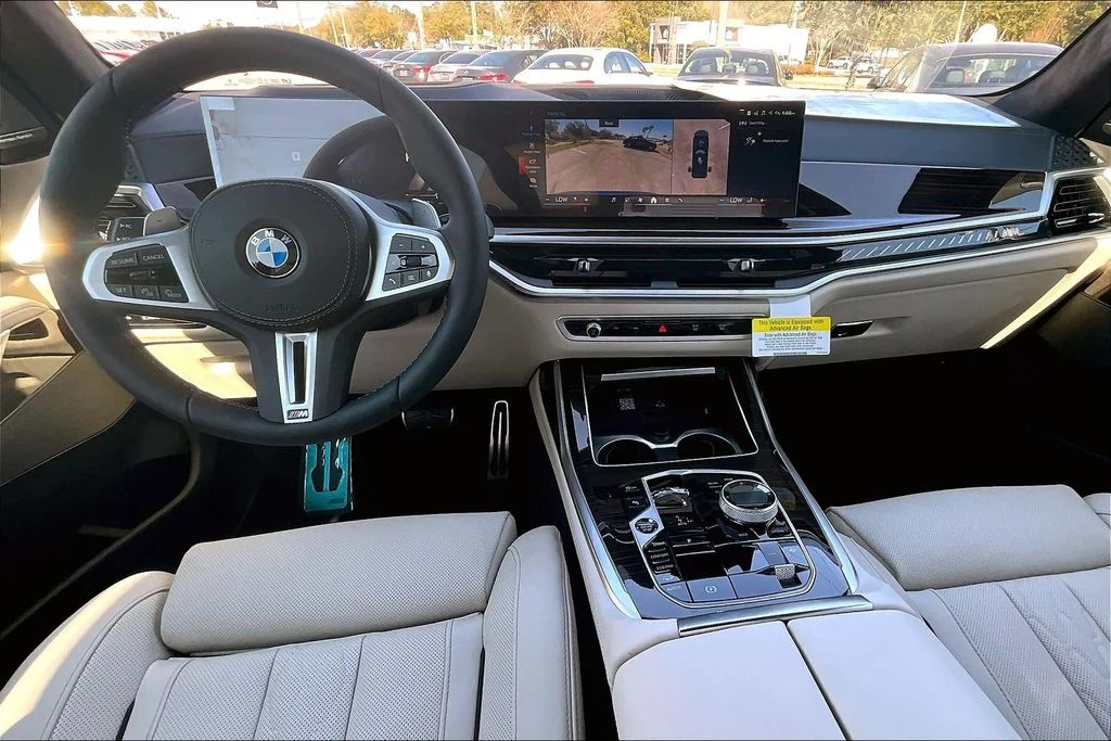 New 2026 BMW X7 M60i 4D Sport Utility