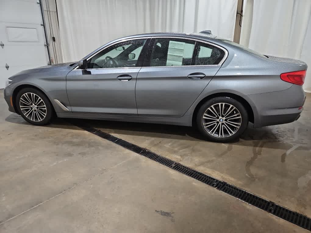 Used 2019 Bluestone Metallic BMW 540i xDrive image 3
