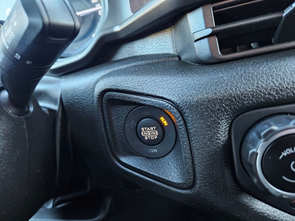 Used 2024 Anvil Clear Coat Jeep Sport S 4xe image 27