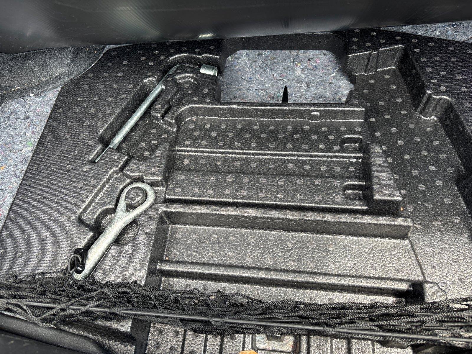 Used 2015 Black Obsidian INFINITI Premium image 37