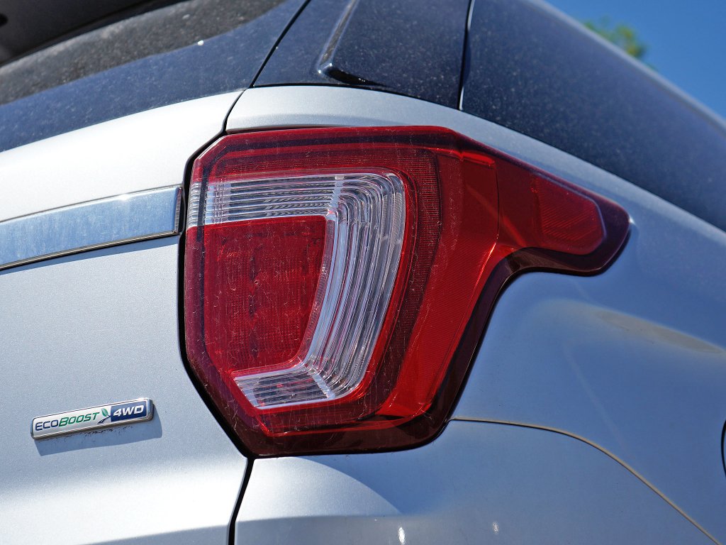 Used 2016 Ingot Silver Metallic Ford XLT image 15