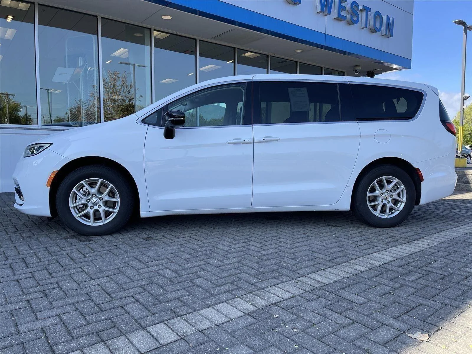 Used 2024 Bright White Cl Chrysler Touring L image 2